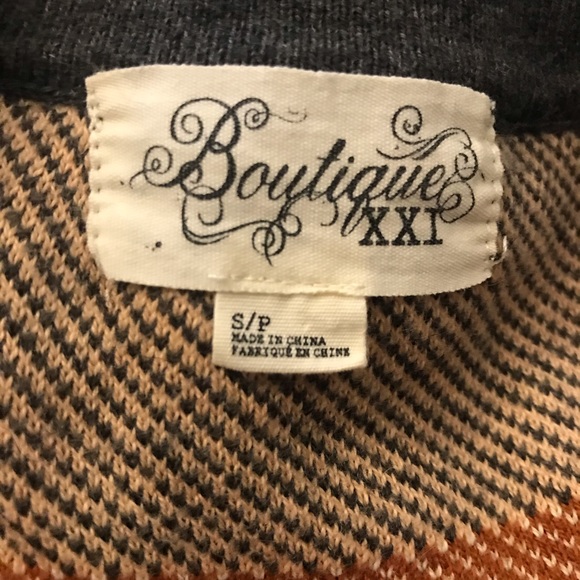 Forever 21 Boutique Cardigan - Picture 4 of 4